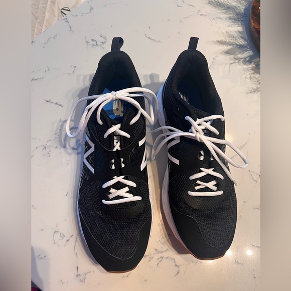 New Balance Men's size 13. Fresh Foam 3000 v5 Turf Trainer Shoes. - Picture 5 of 5